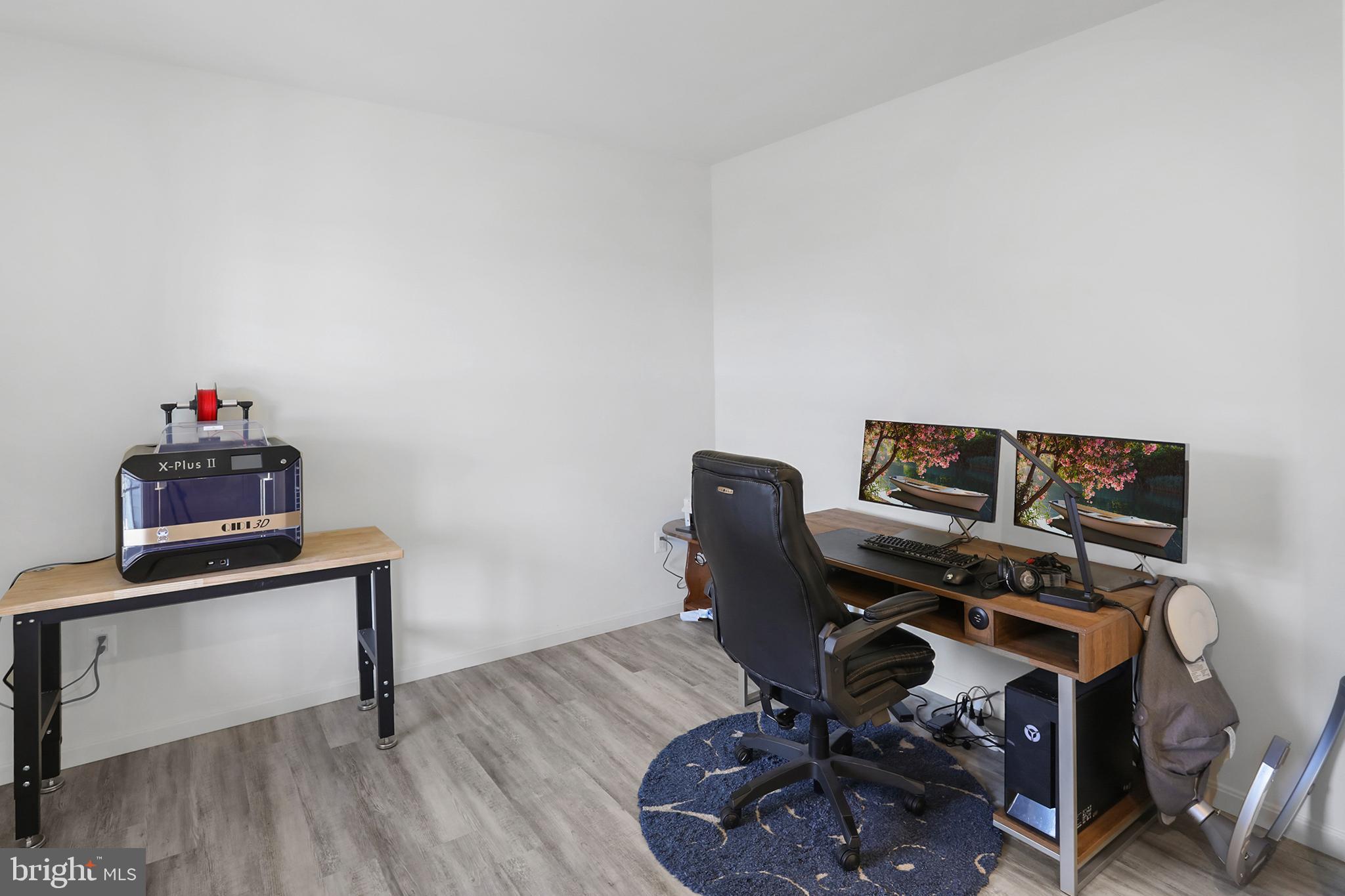 ROUND HILL MEADOWS - Residential