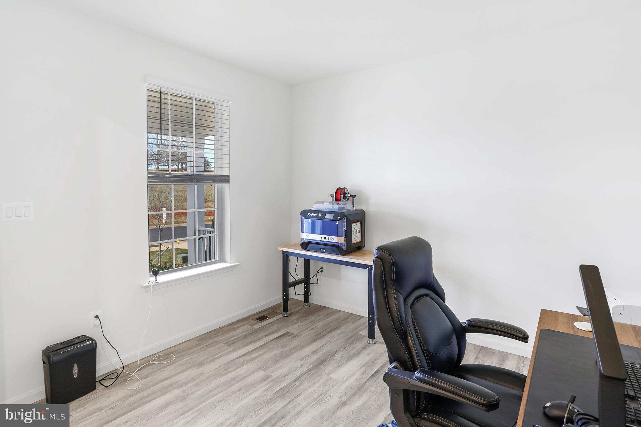 ROUND HILL MEADOWS - Residential