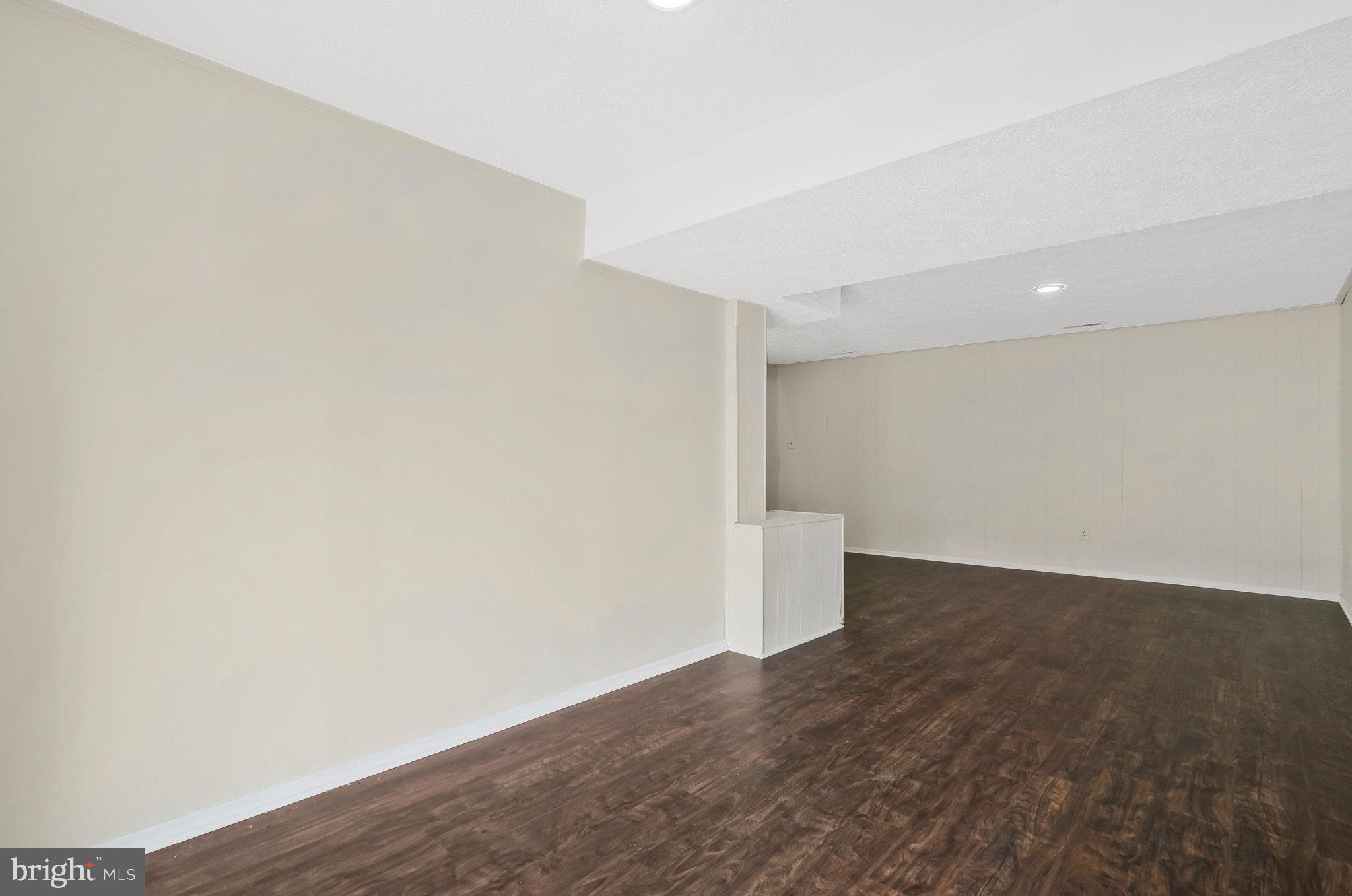 BURKE CENTRE - Residential