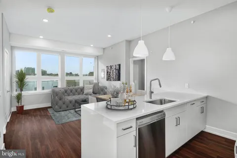 1527 Ridge Avenue Unit 1B, Philadelphia, PA MLS: PAPH2462706