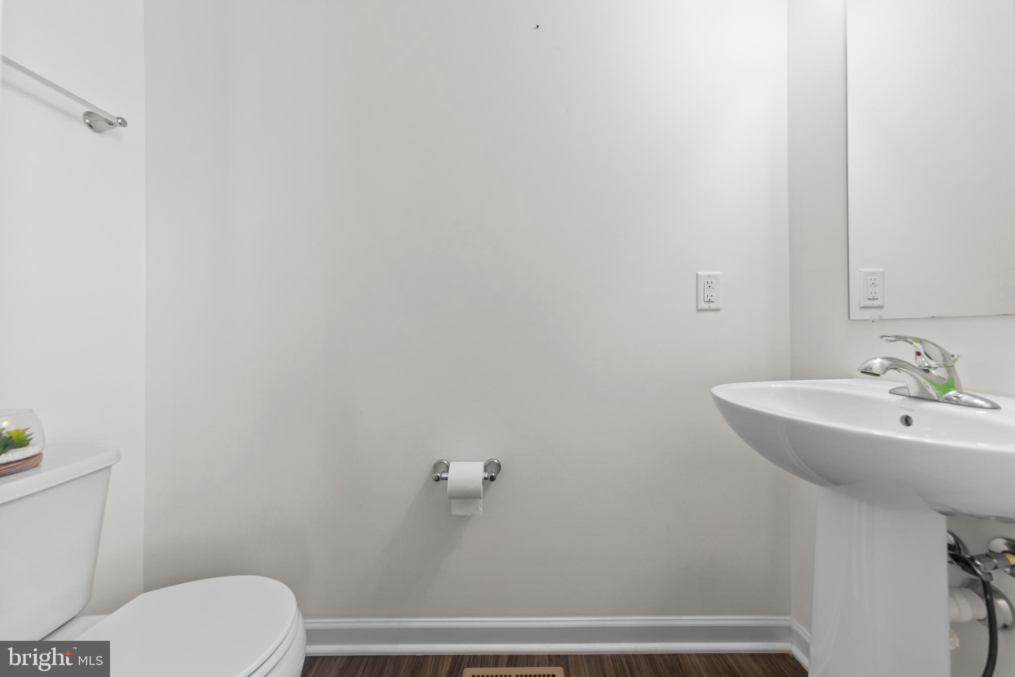 TOWNES AT TATE MANOR - Residential