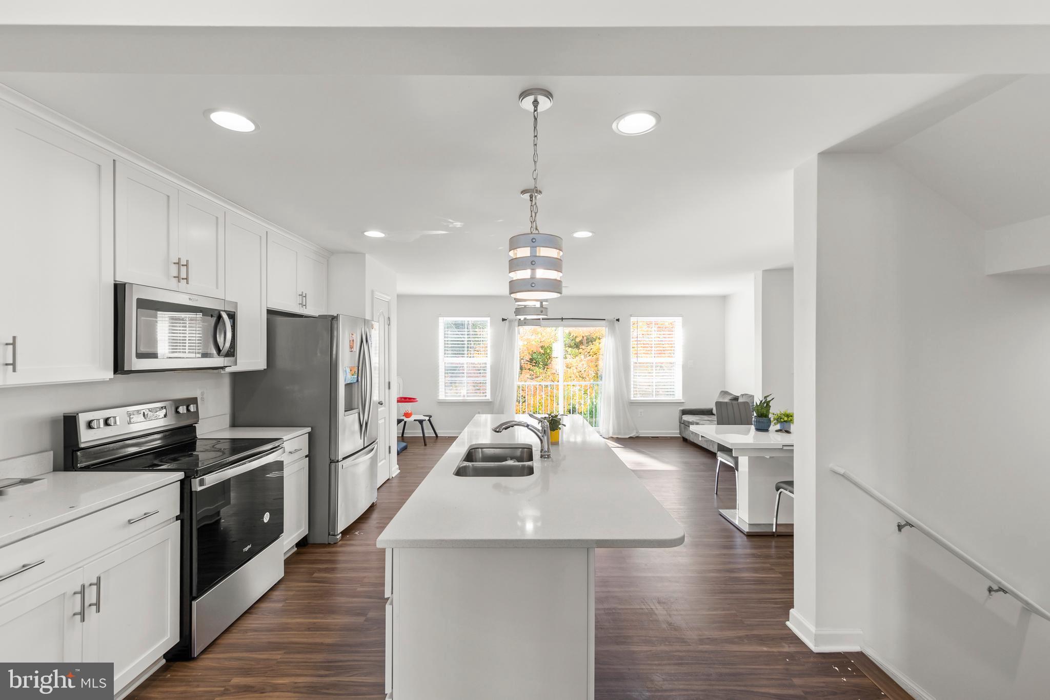 TOWNES AT TATE MANOR - Residential