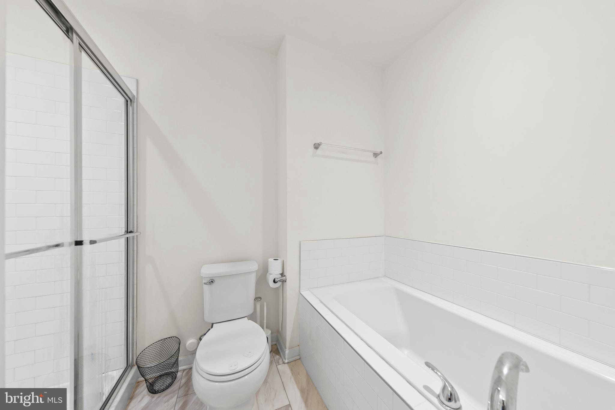 TOWNES AT TATE MANOR - Residential