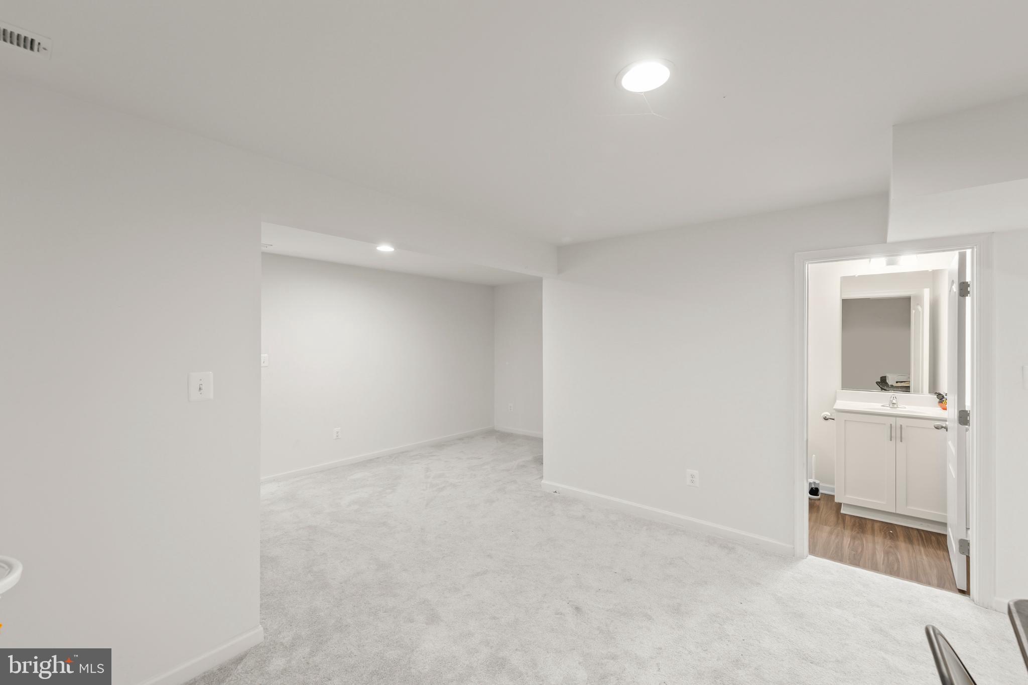 TOWNES AT TATE MANOR - Residential