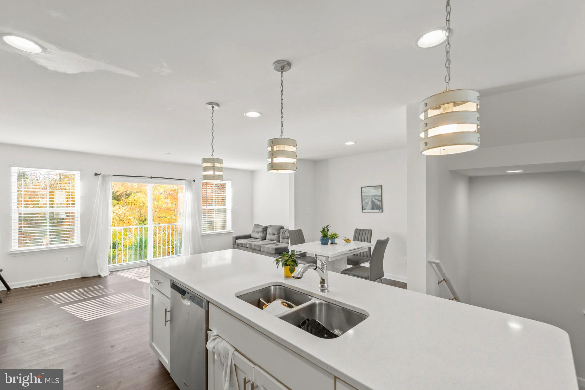 TOWNES AT TATE MANOR - Residential