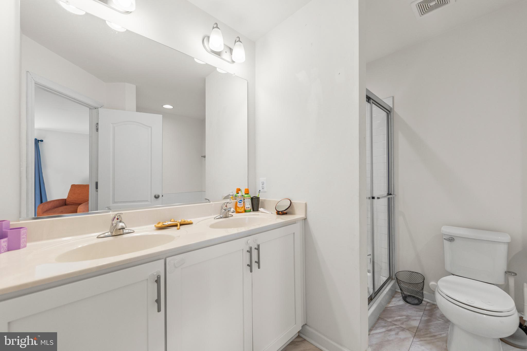 TOWNES AT TATE MANOR - Residential