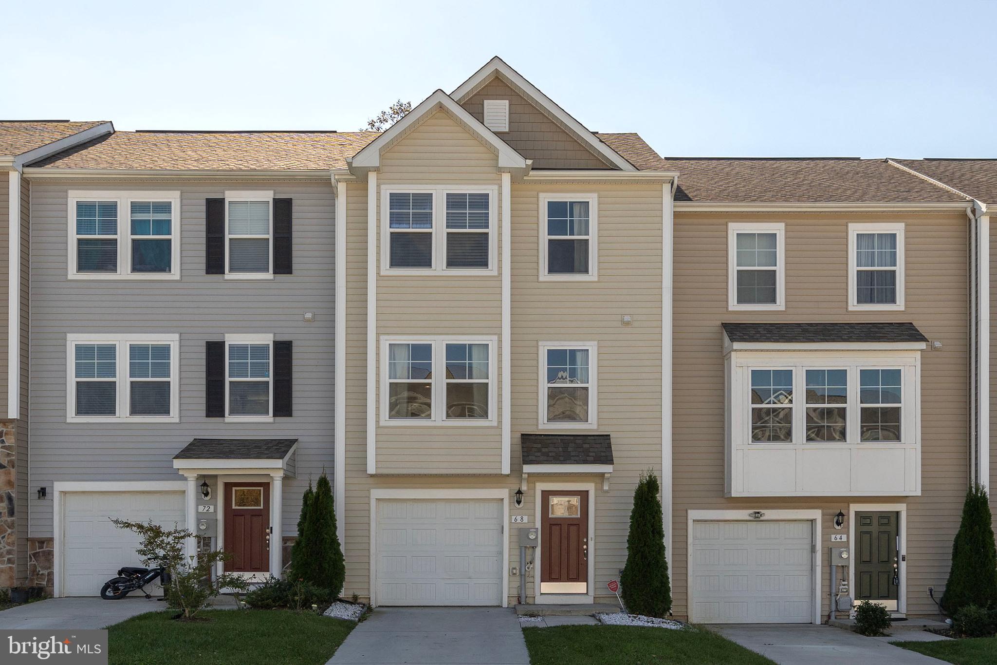 TOWNES AT TATE MANOR - Residential