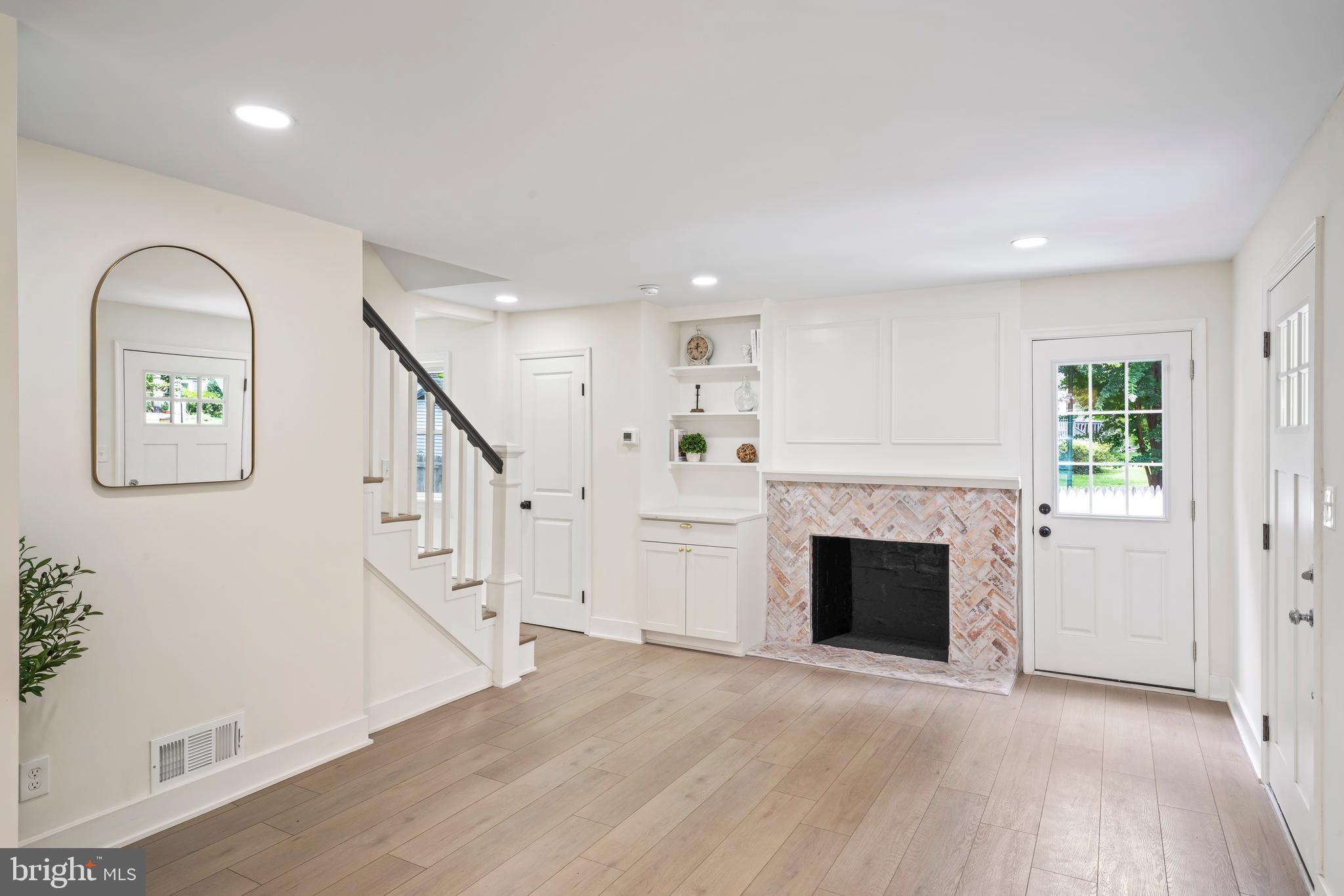 WOODMOOR - Residential