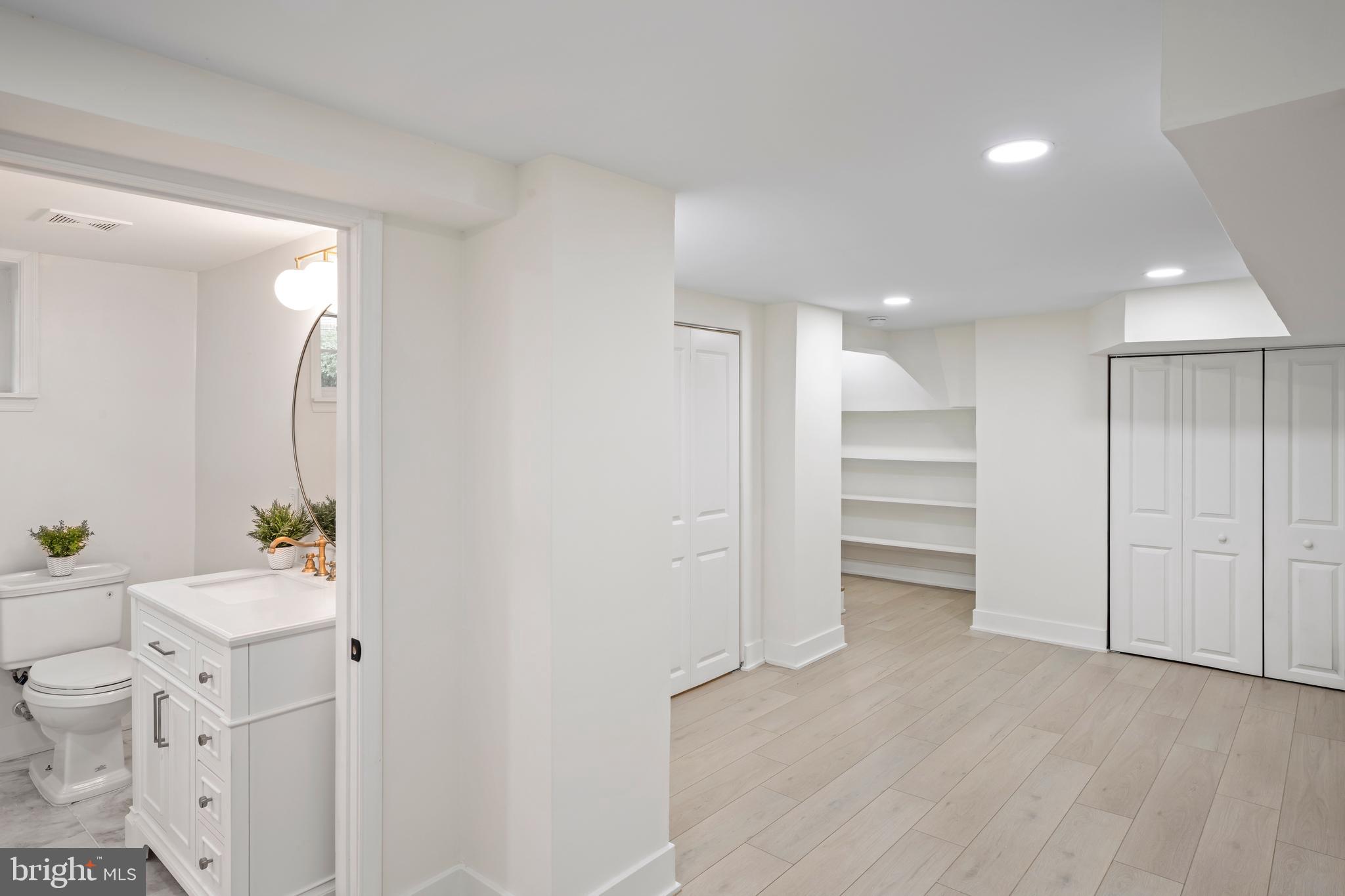 WOODMOOR - Residential