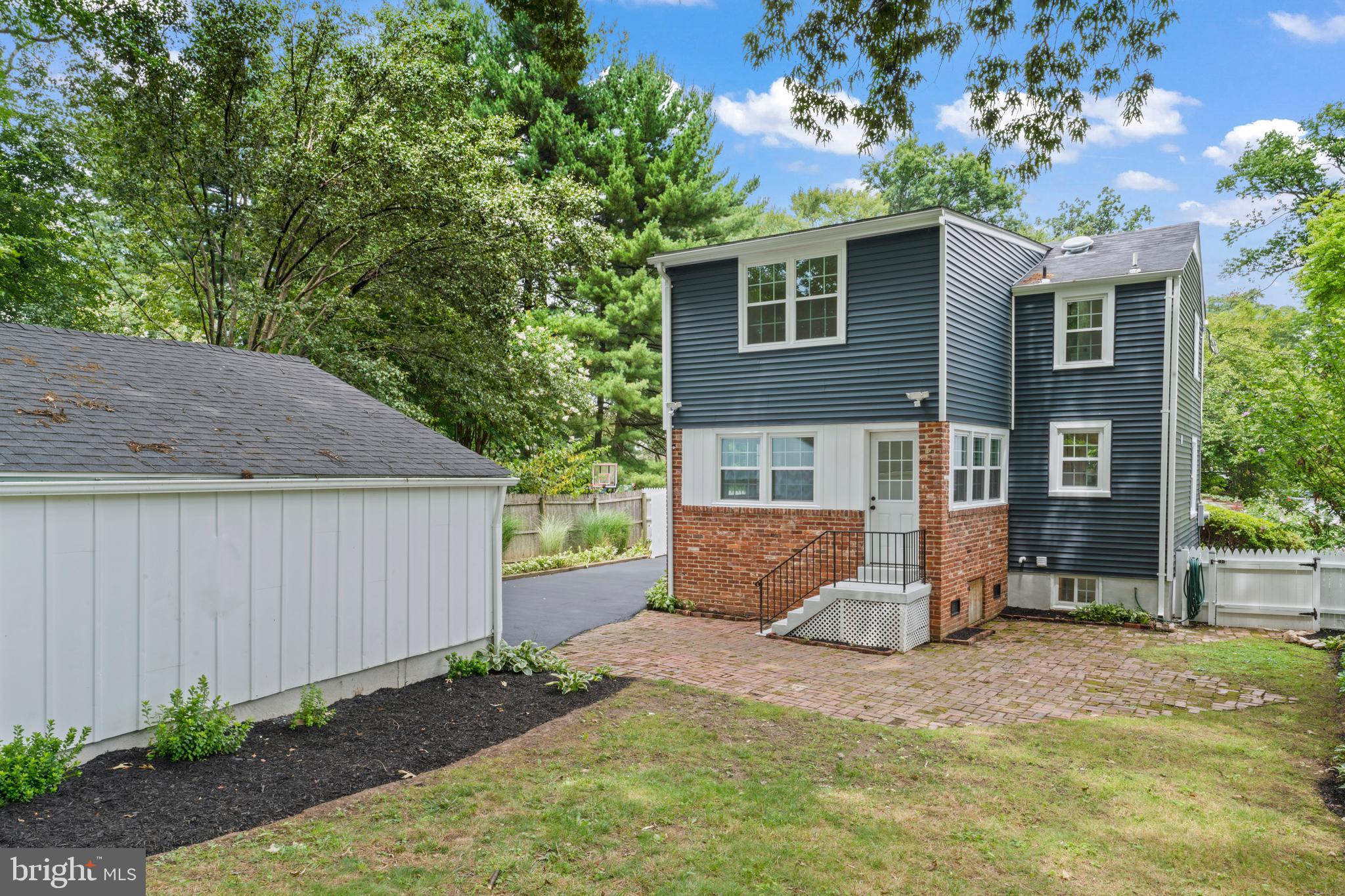 WOODMOOR - Residential