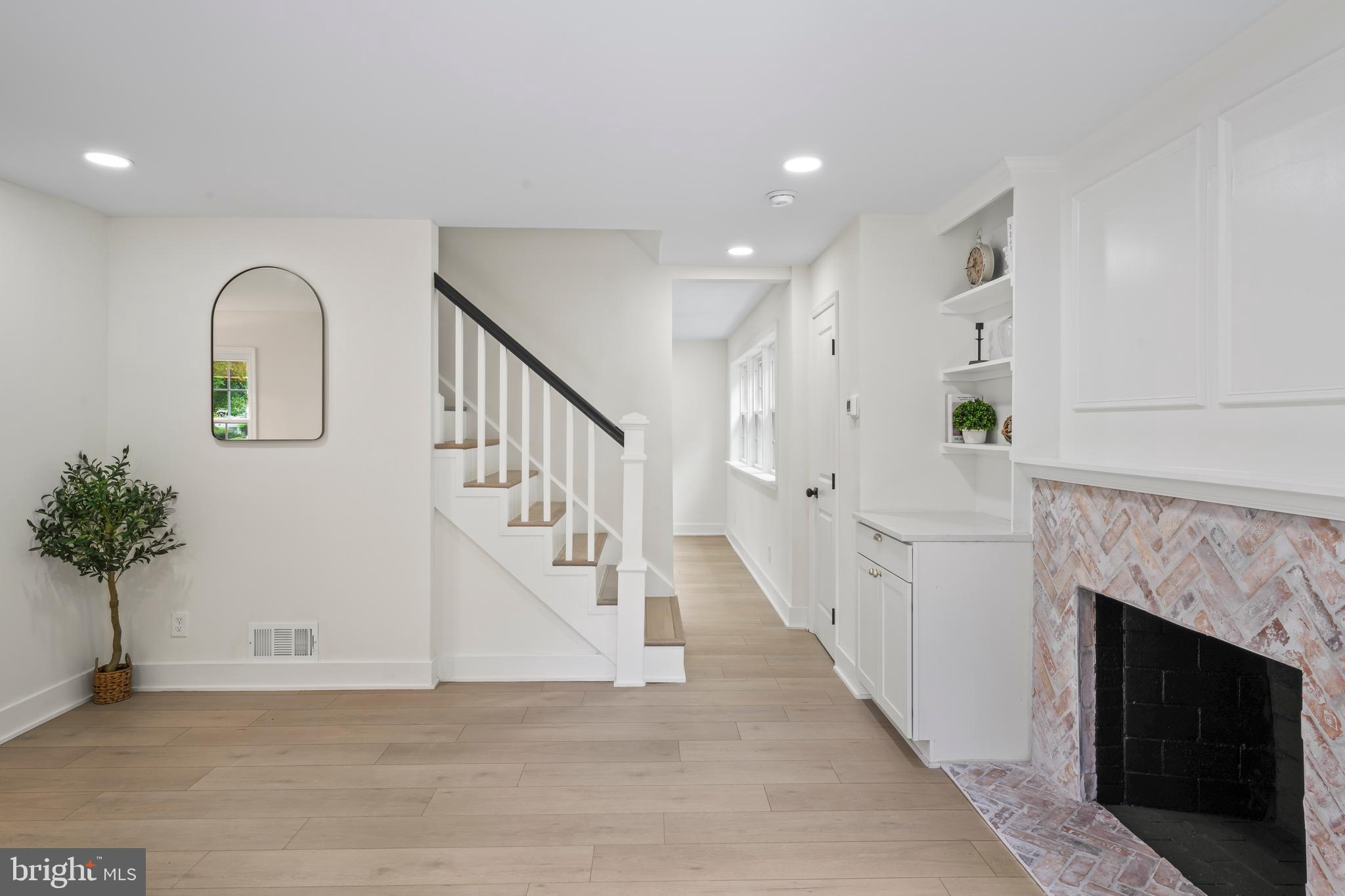 WOODMOOR - Residential