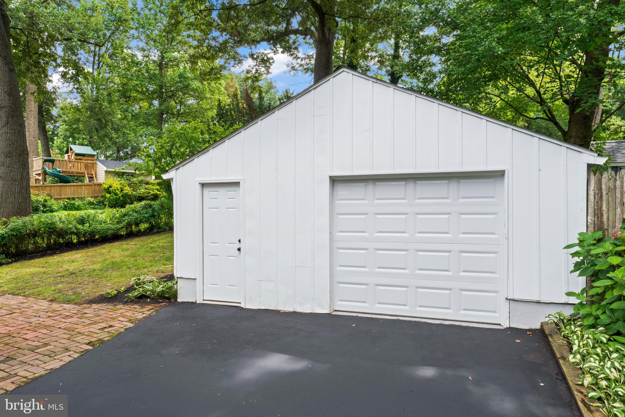 WOODMOOR - Residential