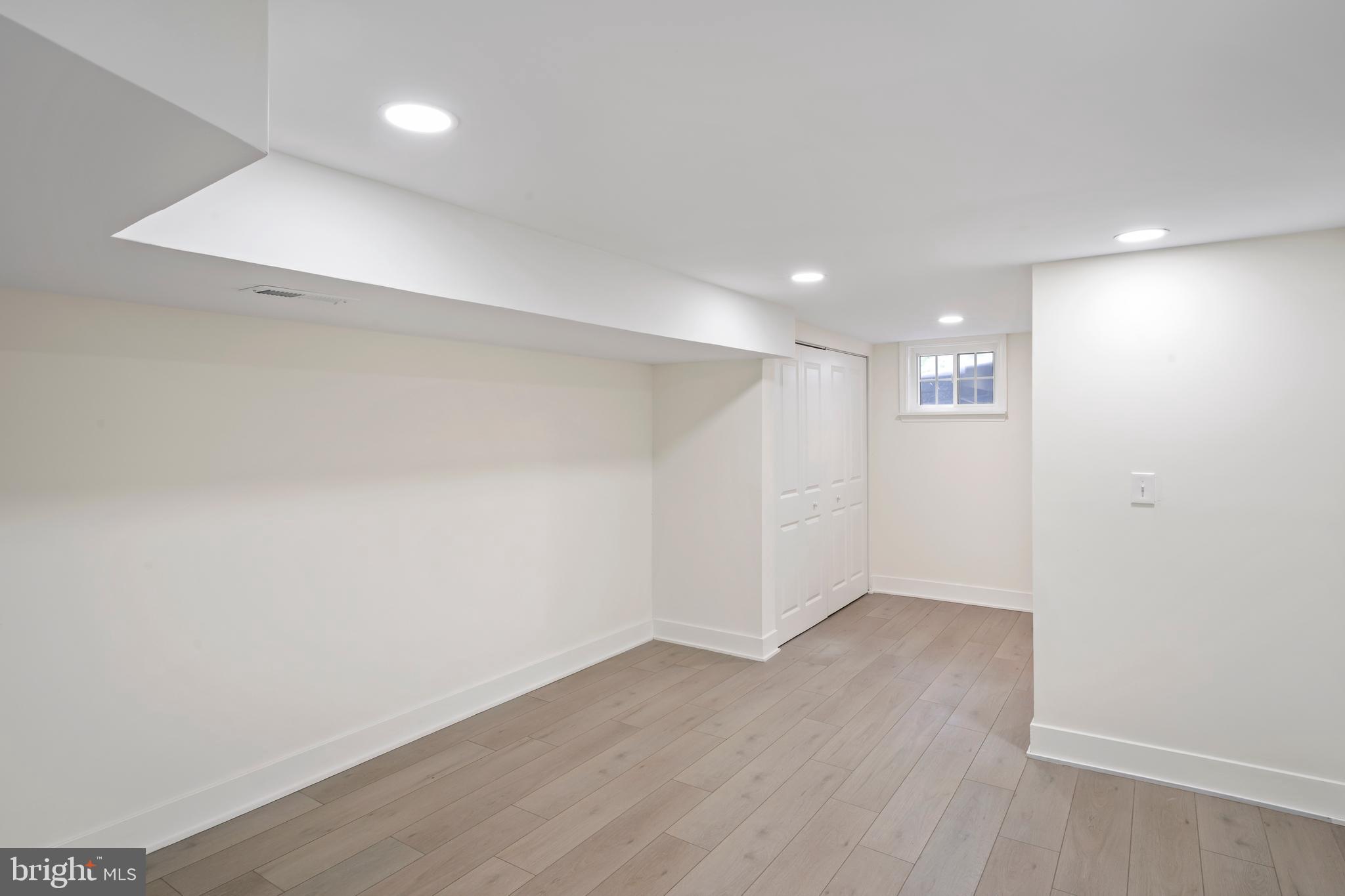 WOODMOOR - Residential