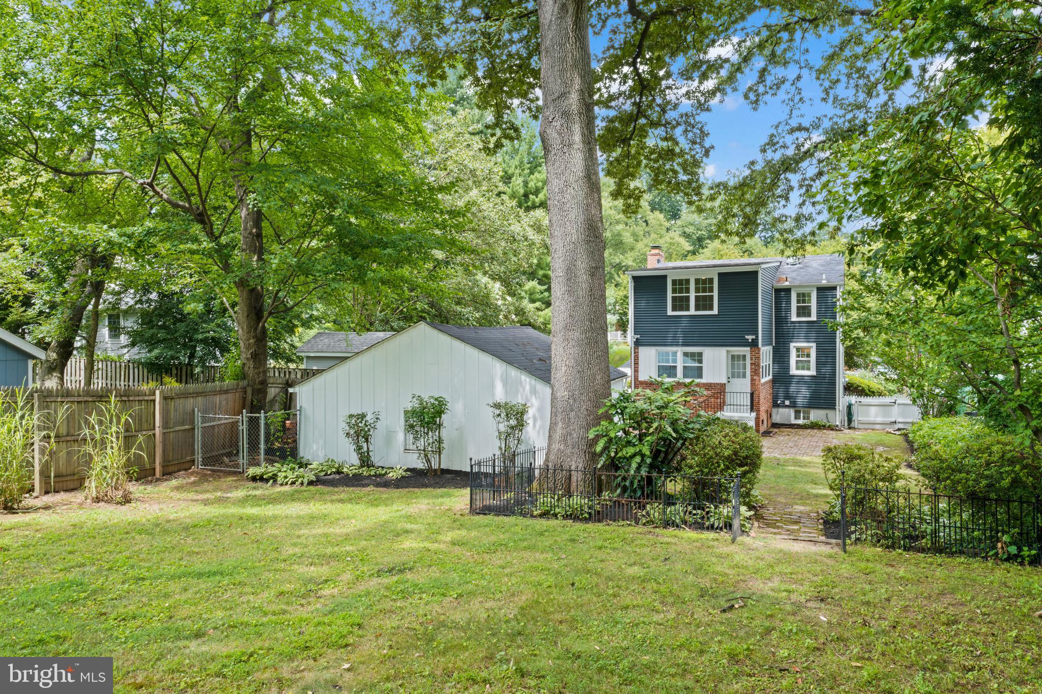 WOODMOOR - Residential