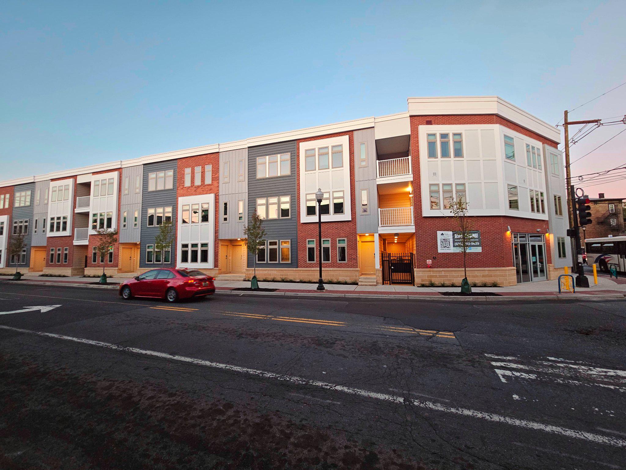 200 HAMILTON AVENUE 111