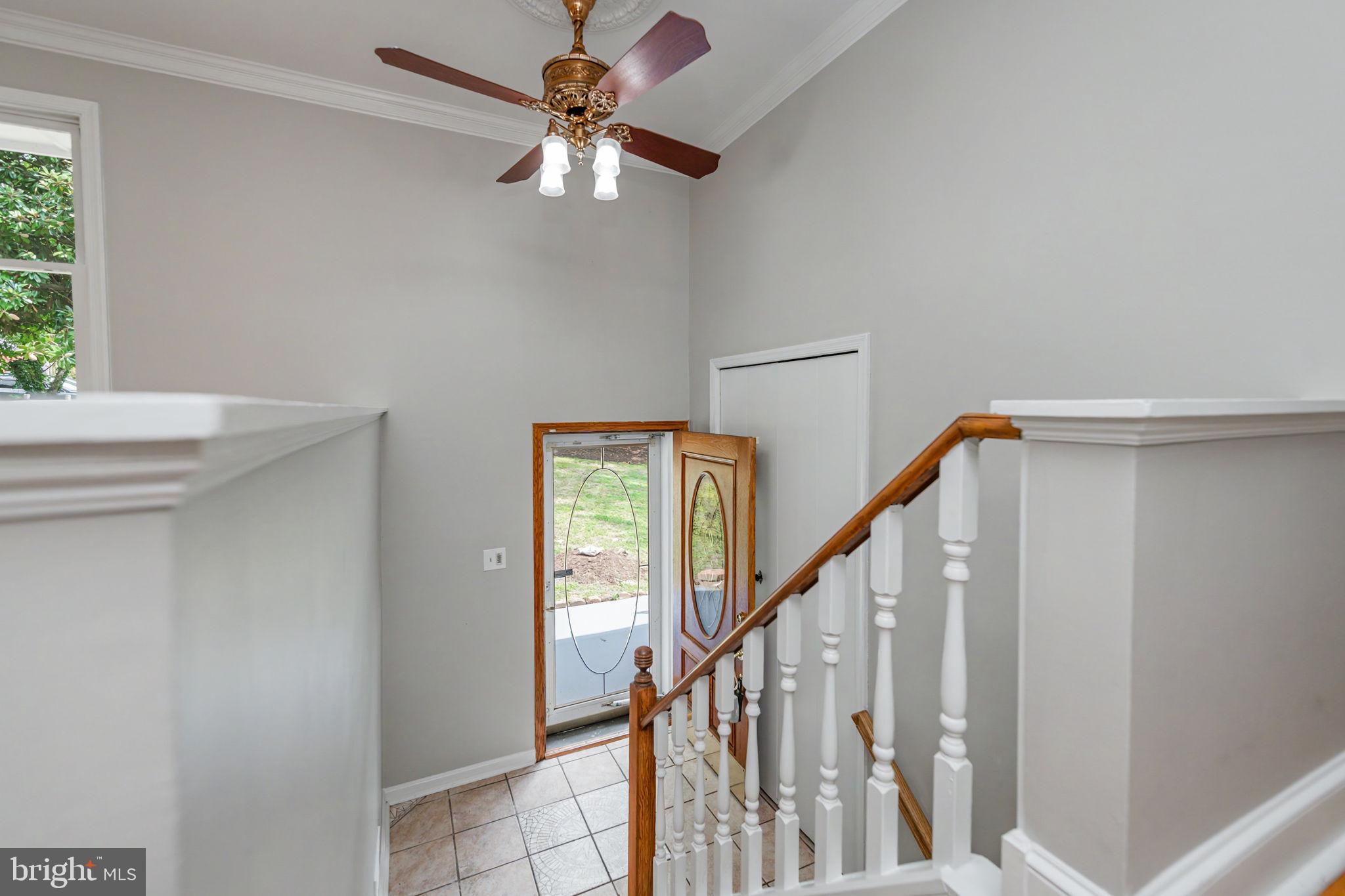 1525 LAKEWOOD DRIVE