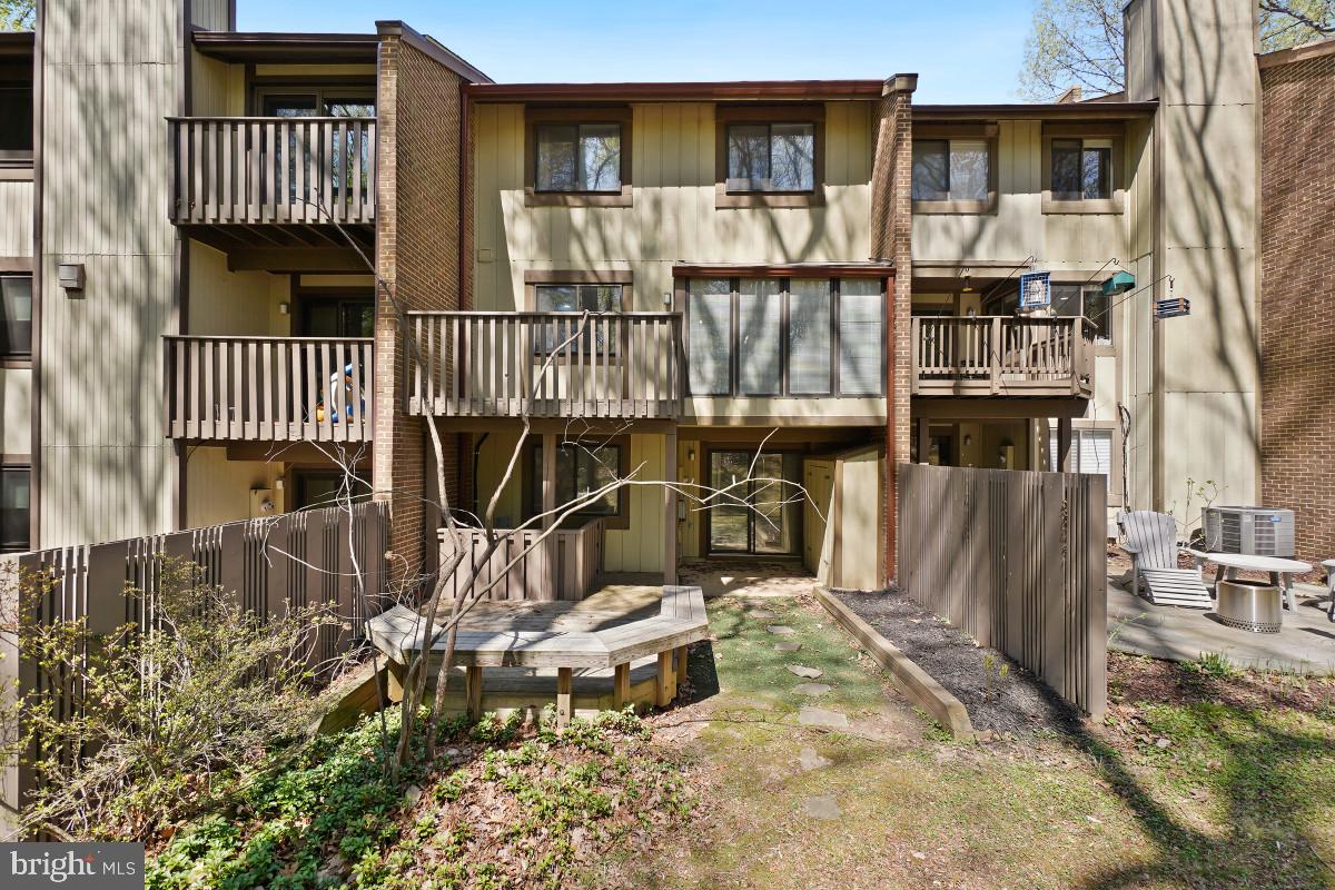 RESTON - Residential