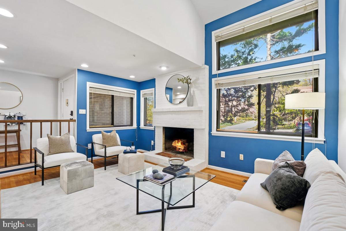 RESTON - Residential