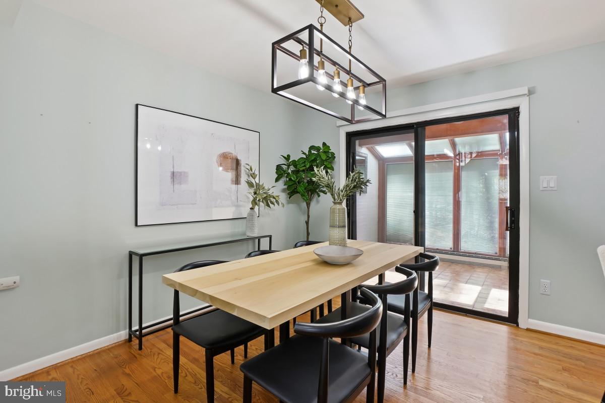 RESTON - Residential