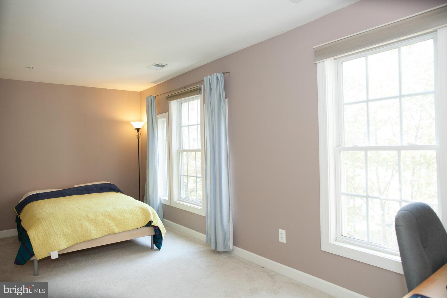 JEFFERSON PARK - Residential Lease