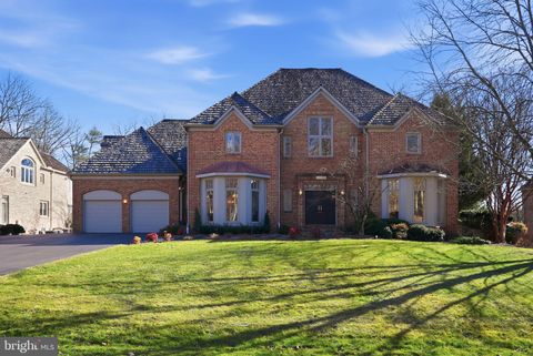 Photo of 9860 Avenel Farm Dr, POTOMAC, MD 20854 (MLS # MDMC2214868)