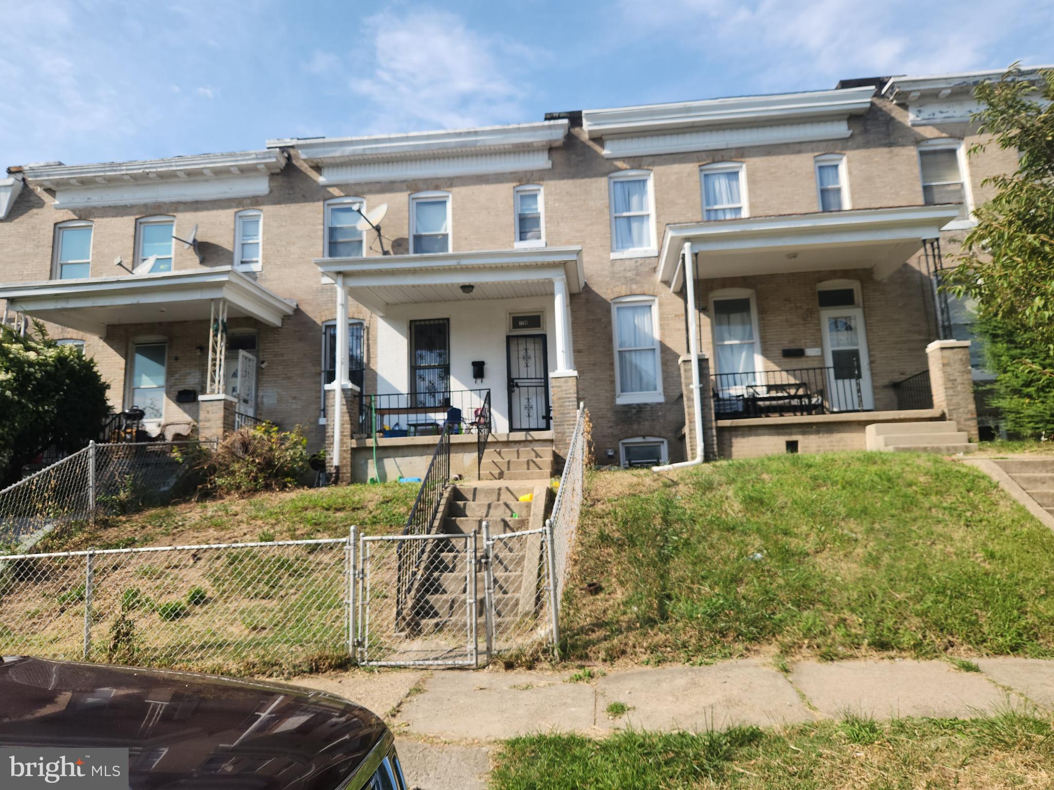 This 2-story porch-front townhome is located in the Coldstream Homestead Montebello neighborhood. It is conveniently situated near Clifton Park, Lake Montebello, and the Johns Hopkins University at Eastern, offering a blend of recreational and academic opportunities. The property has easy access to major traffic arteries, including E 33rd and The Alameda, enhancing its connectivity. Currently, the property is occupied and rented by a tenant. Deposit: $10,000.