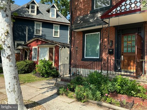 Townhouse For Sale - 29 Centre Street<br/> HADDONFIELD, NJ 08033