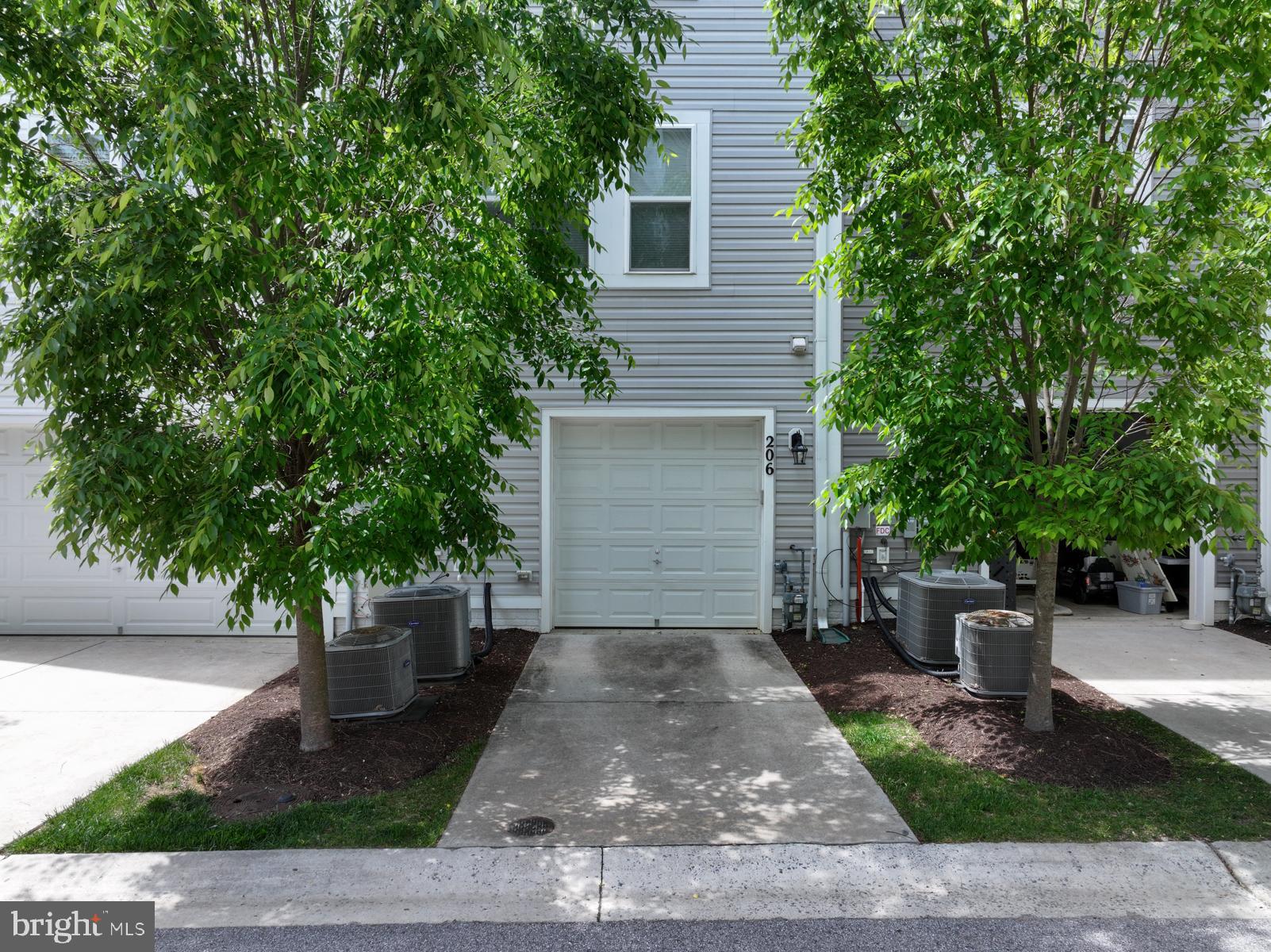 ADMIRALS SQUARE - Residential