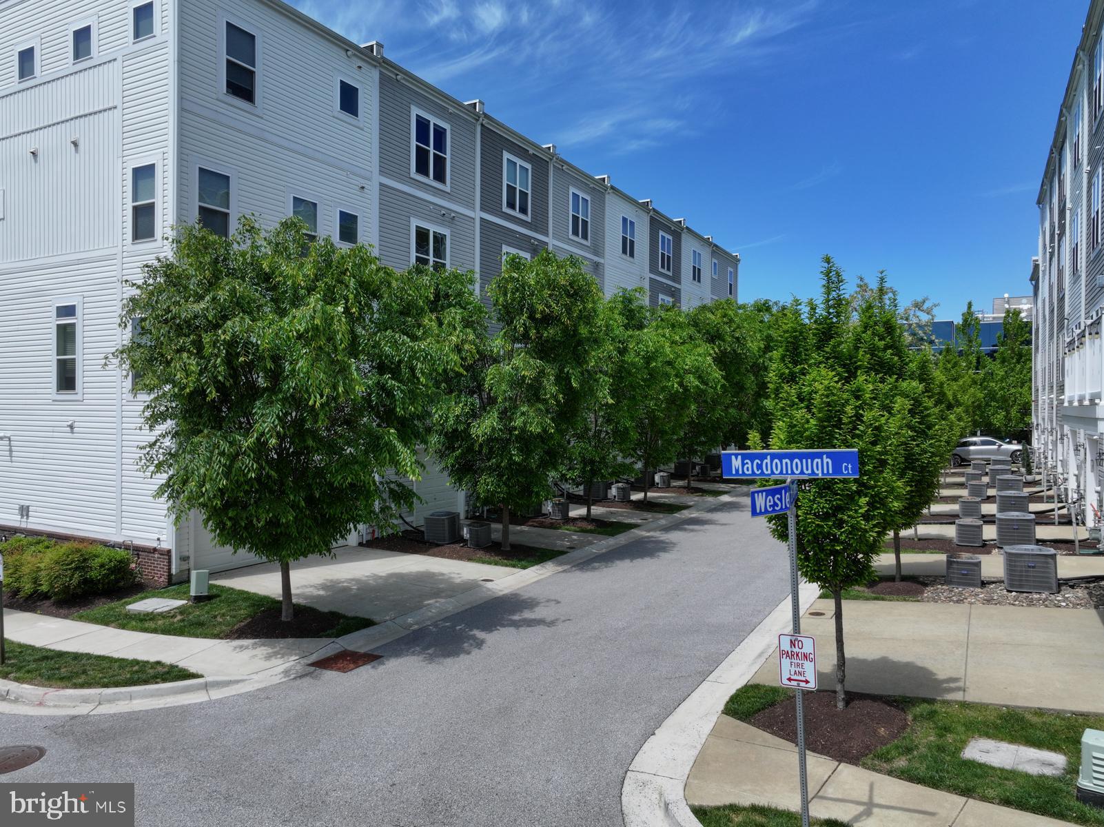 ADMIRALS SQUARE - Residential