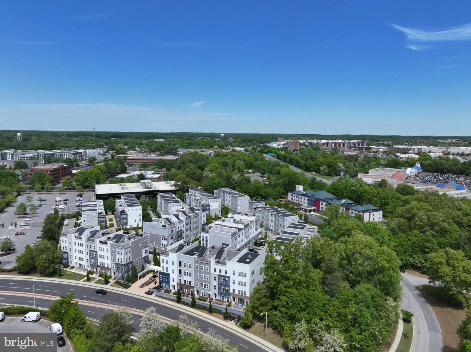 ADMIRALS SQUARE - Residential