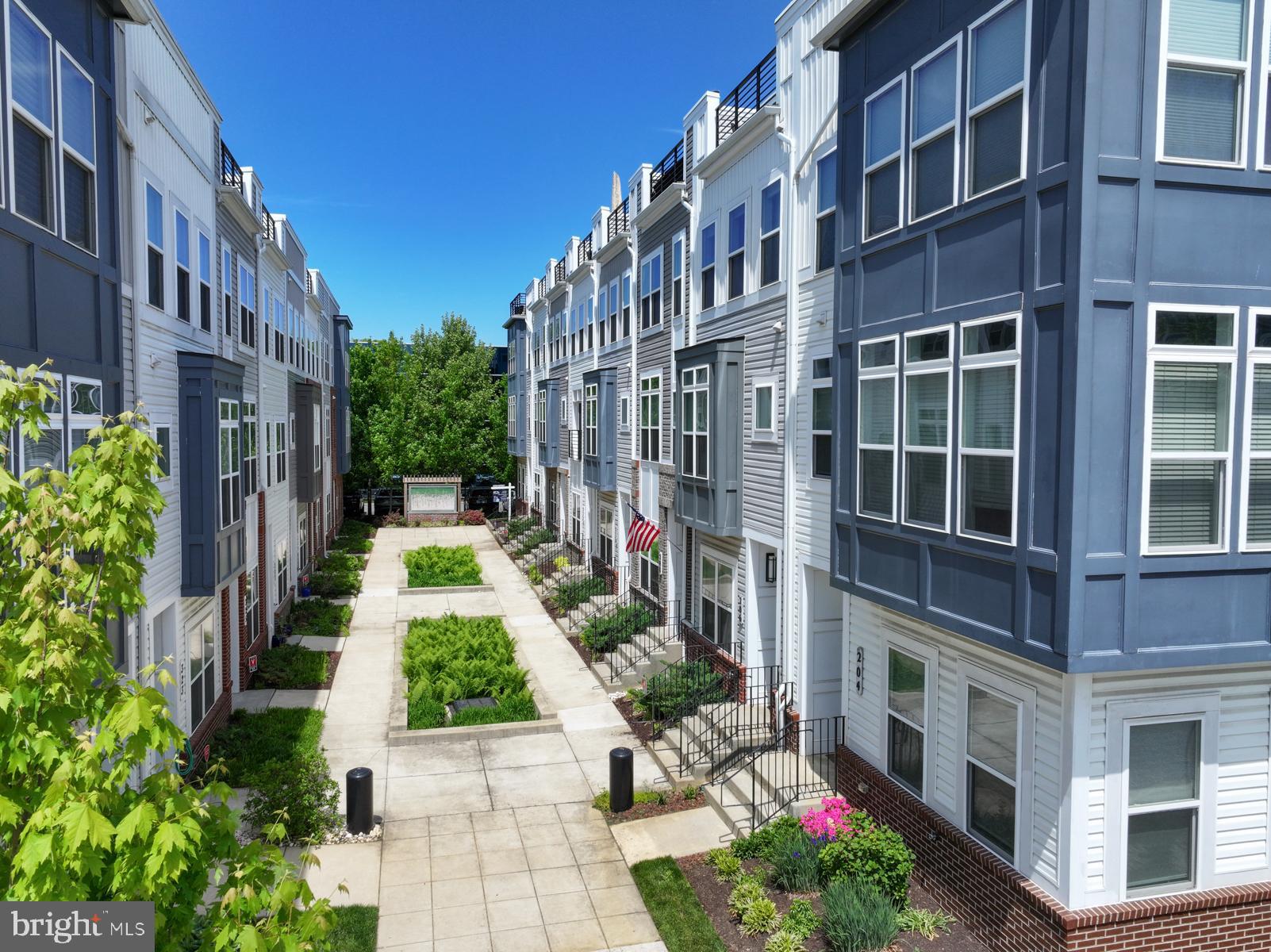 ADMIRALS SQUARE - Residential