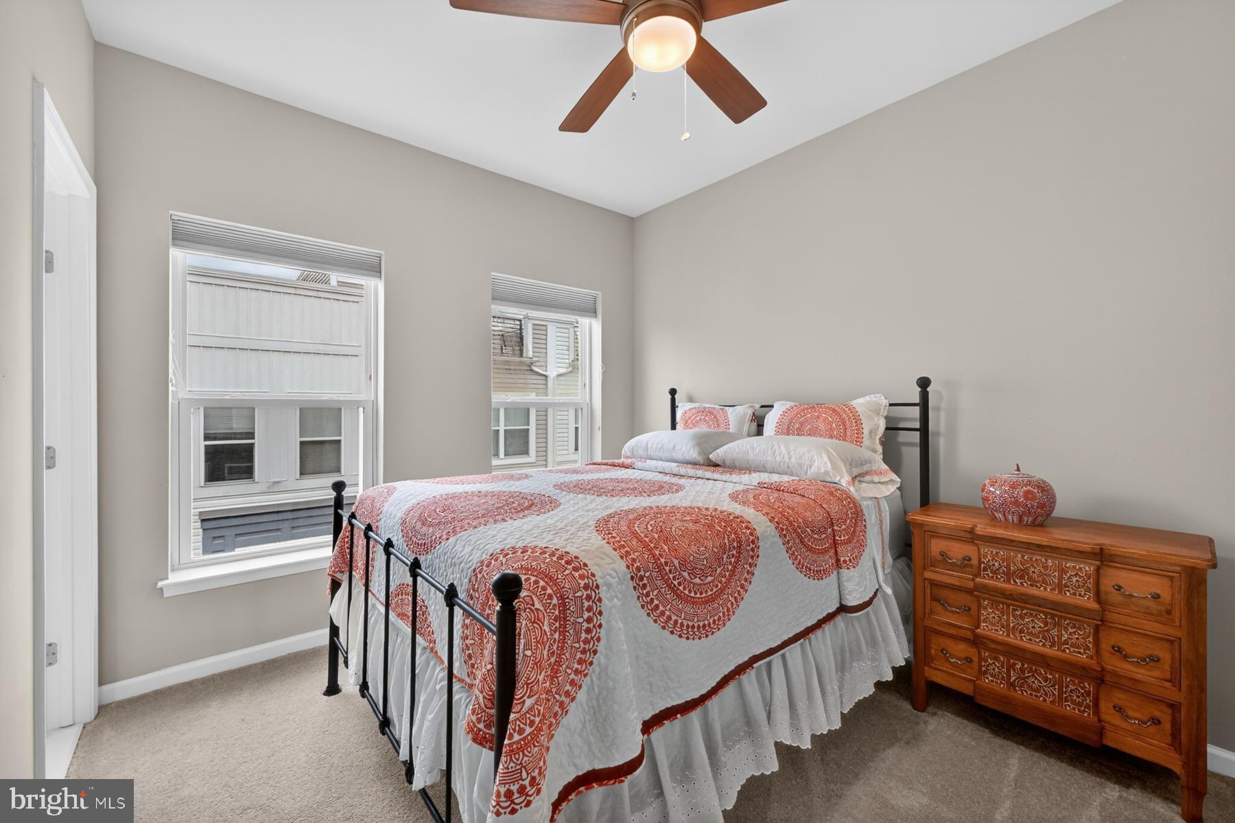 ADMIRALS SQUARE - Residential