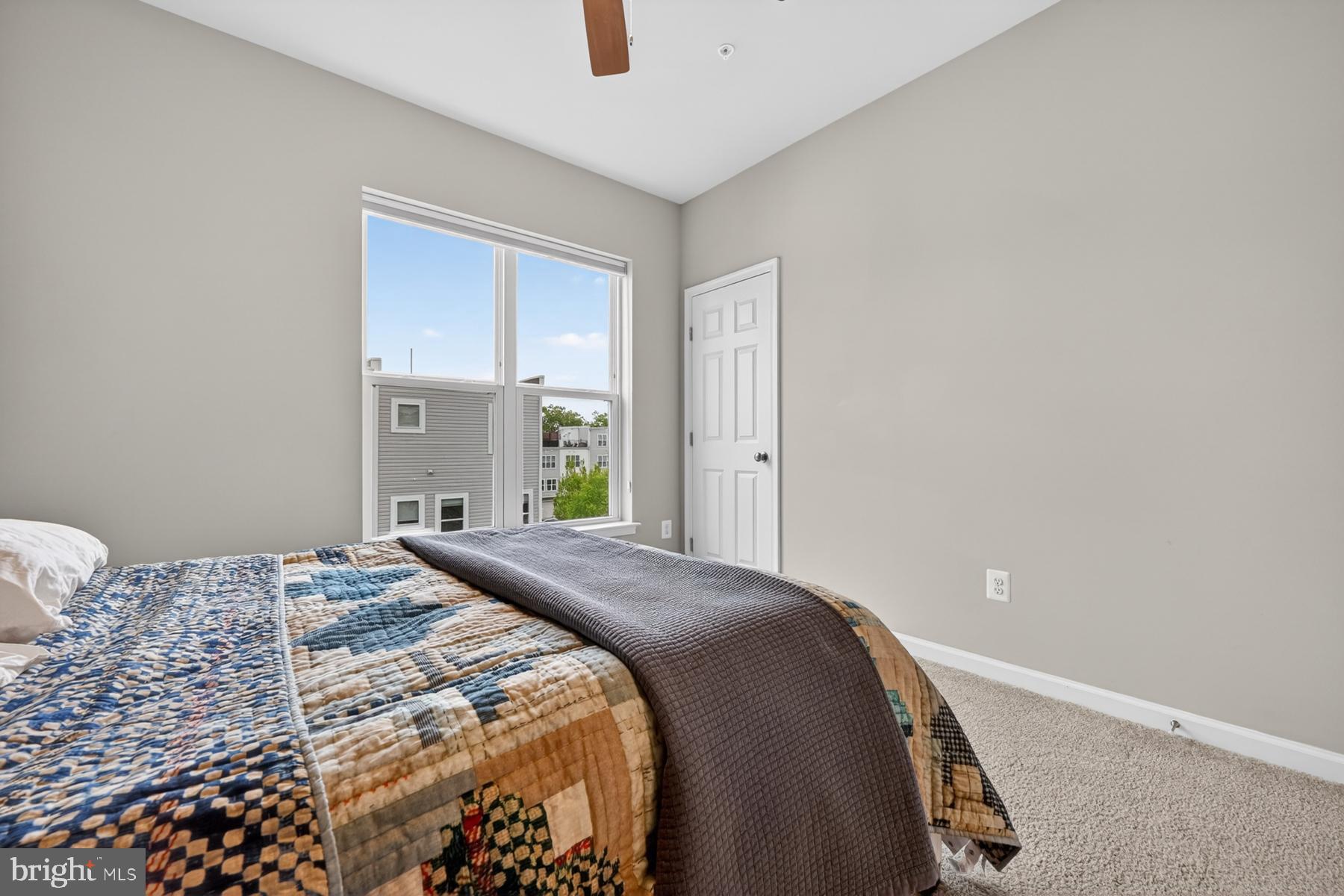 ADMIRALS SQUARE - Residential