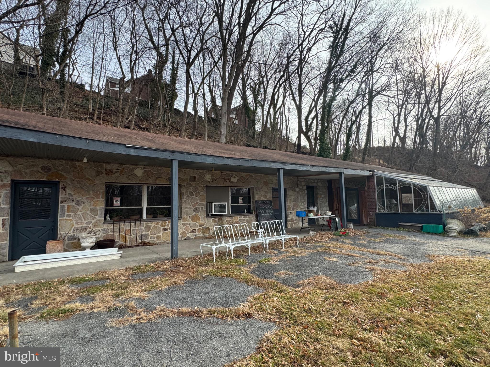 233 SCOTTDALE ROAD