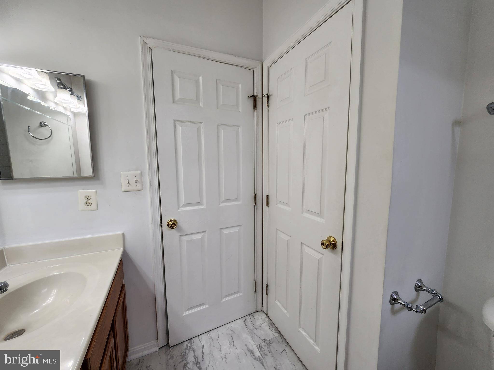 HAMPSHIRE HALL - Residential