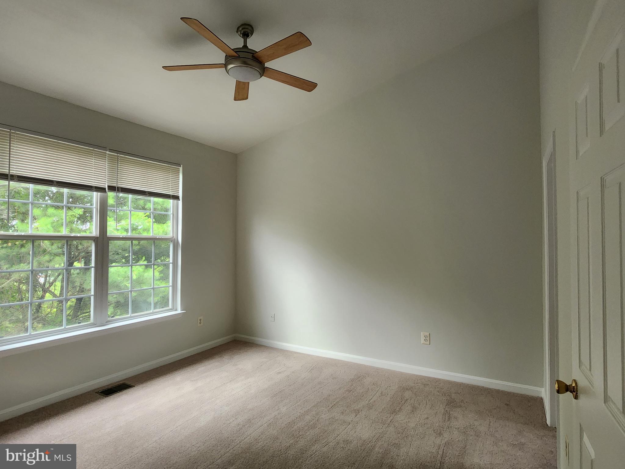 HAMPSHIRE HALL - Residential