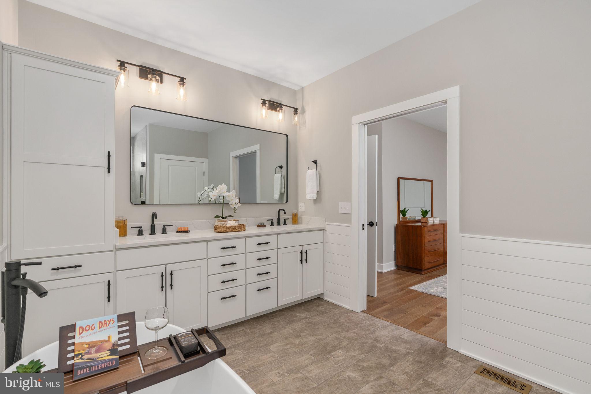 LAKE OF THE WOODS - Residential