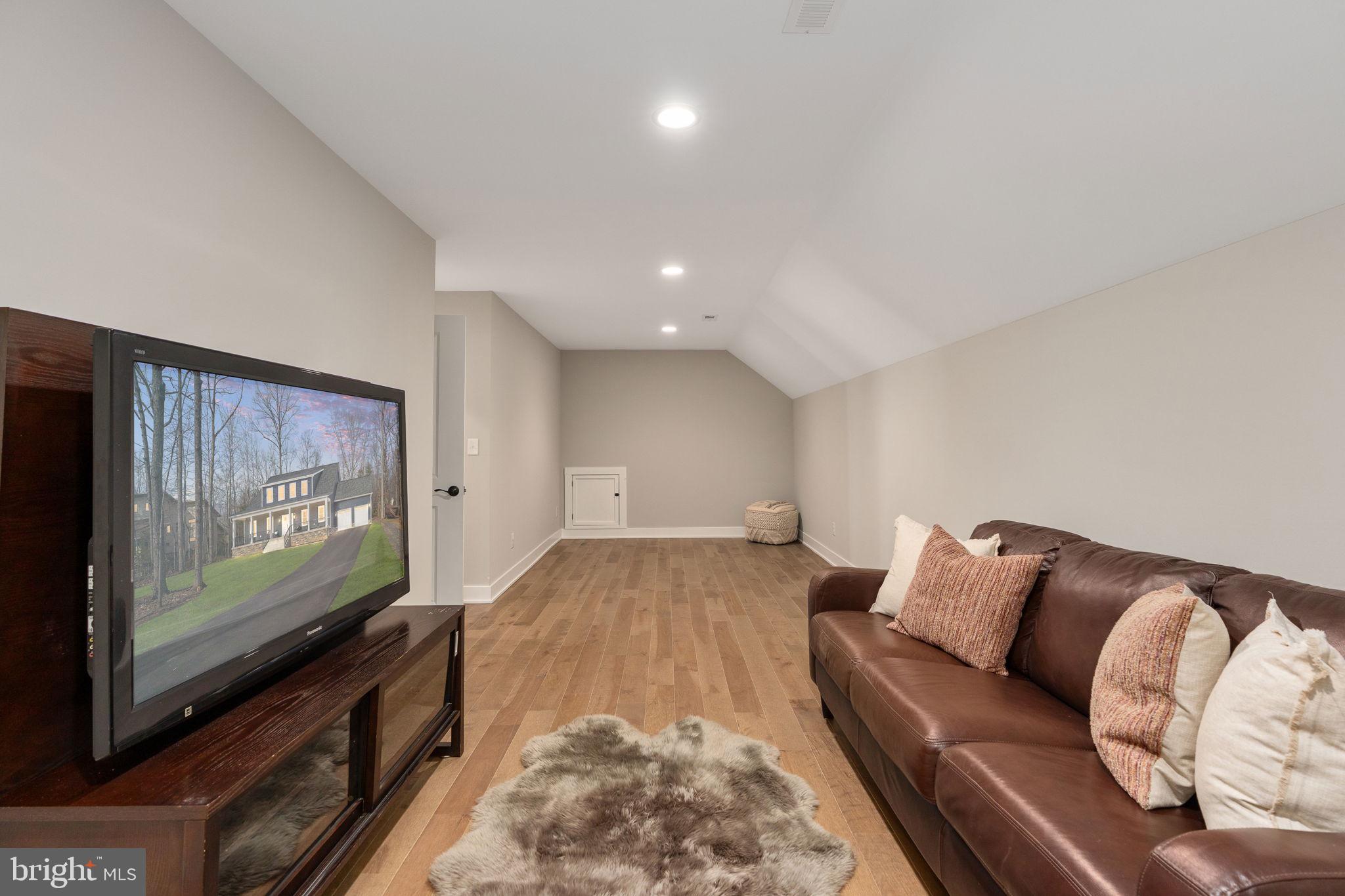 LAKE OF THE WOODS - Residential