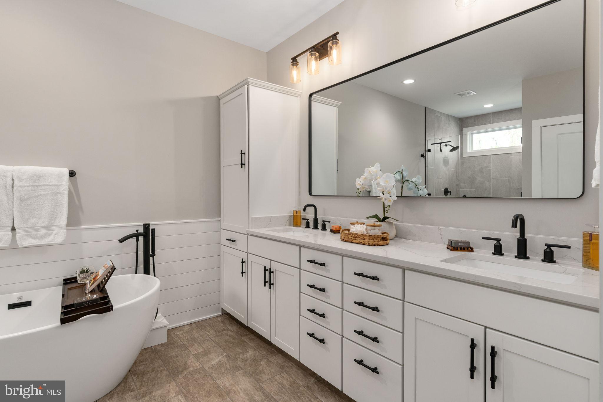 LAKE OF THE WOODS - Residential