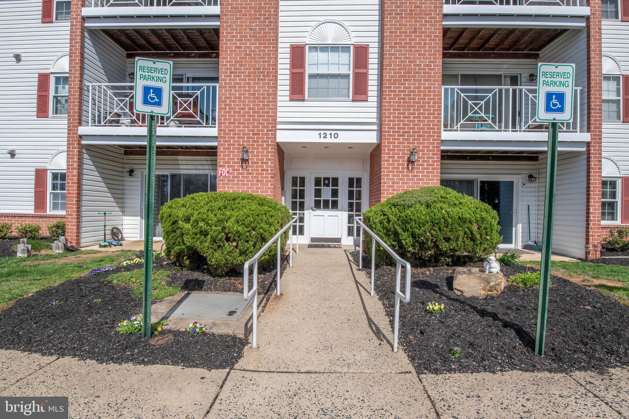 RIVERSIDE - Residential