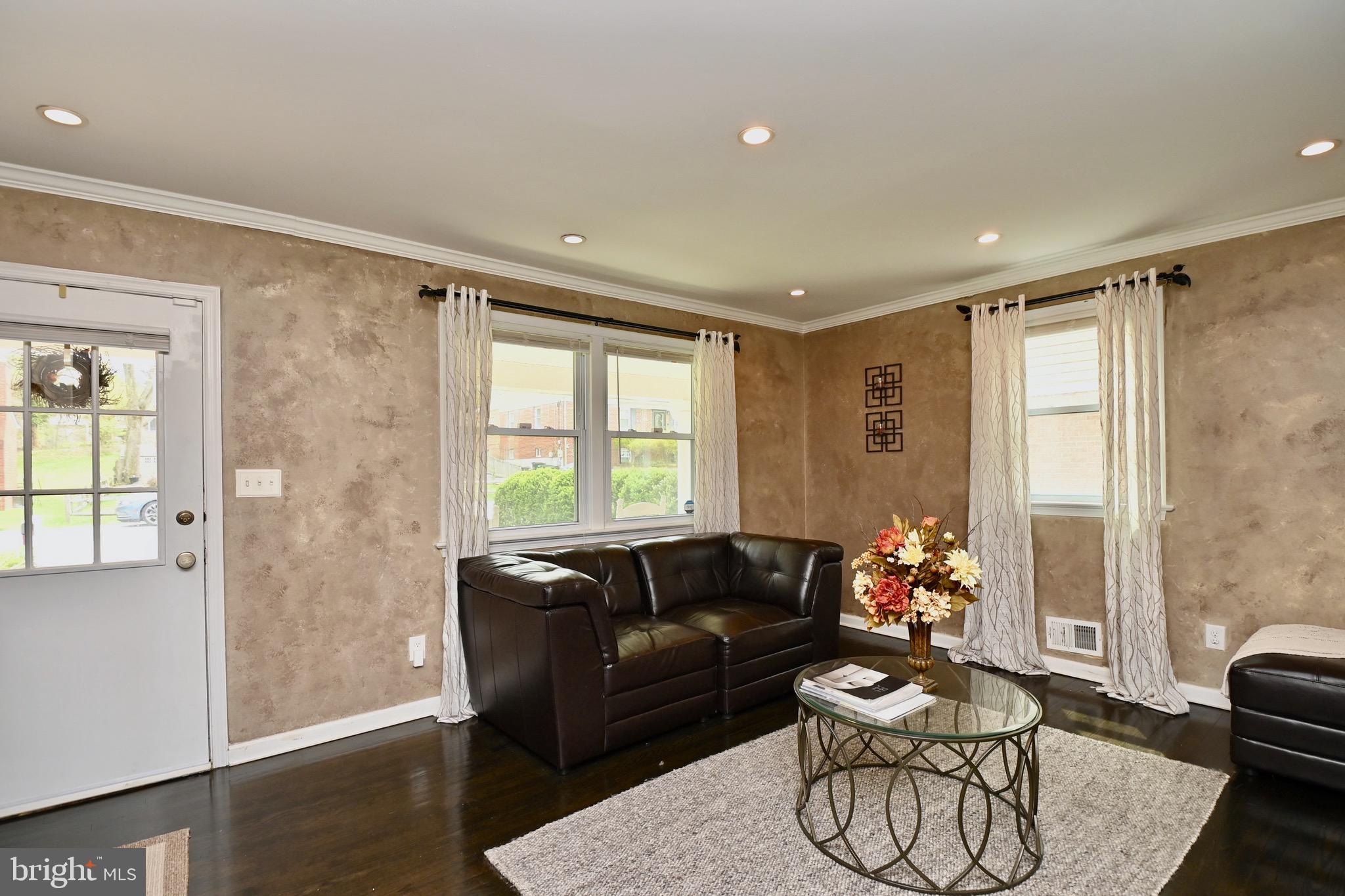 CAMP SPRINGS - Residential