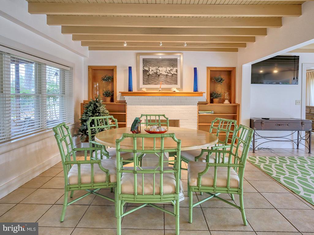 TRUITTS MIDWAY - Residential