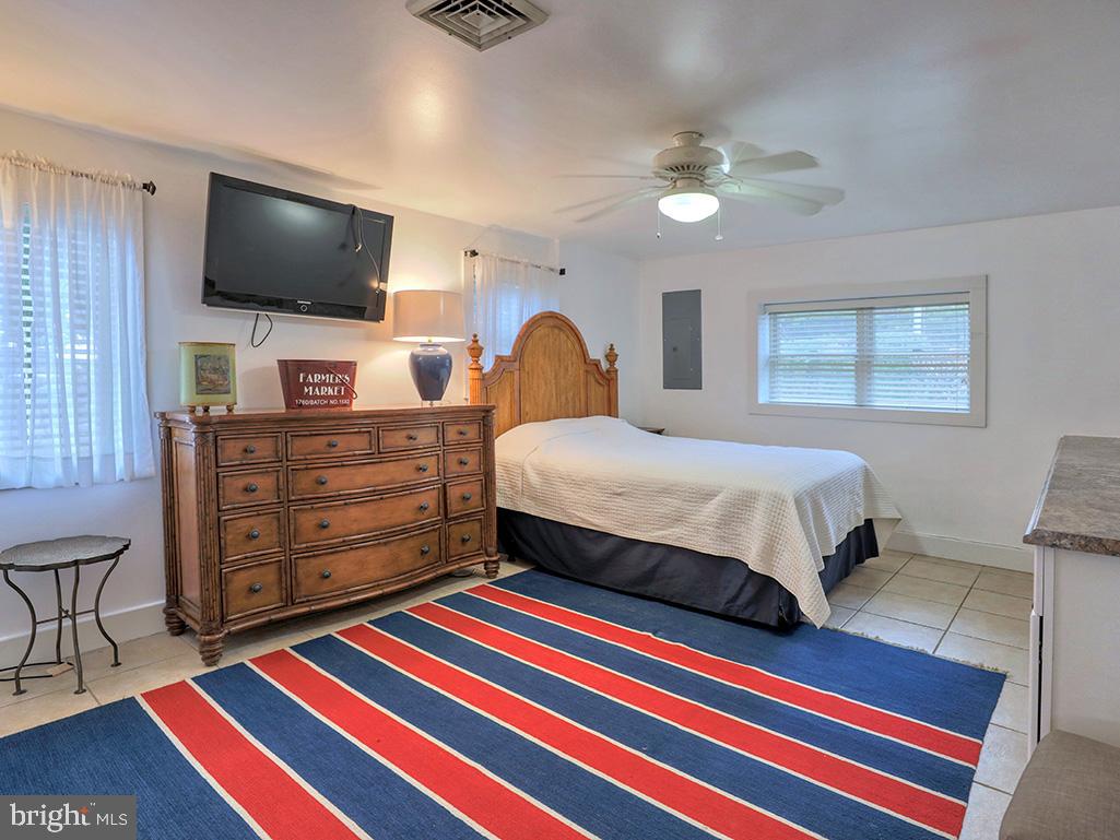 TRUITTS MIDWAY - Residential