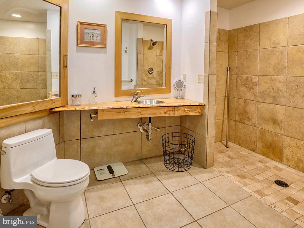 TRUITTS MIDWAY - Residential