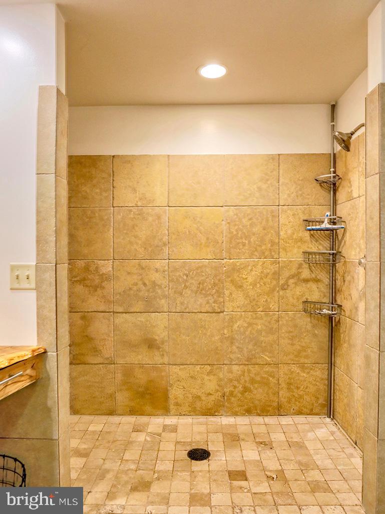 TRUITTS MIDWAY - Residential