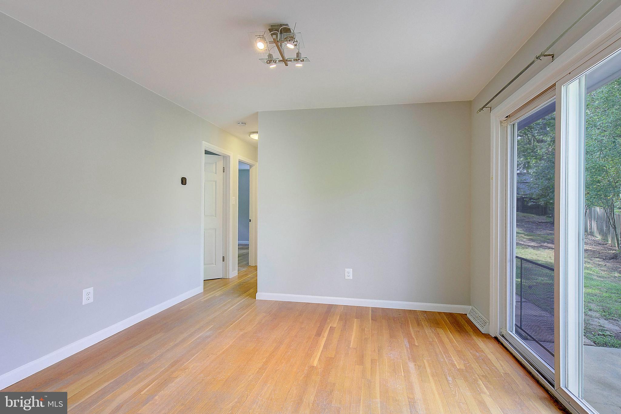 SUNRISE BEACH - Residential