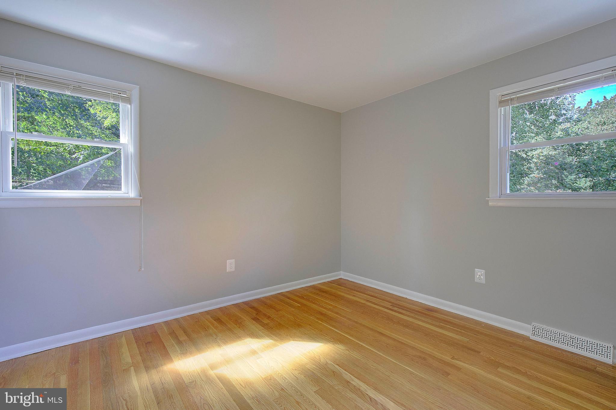 SUNRISE BEACH - Residential