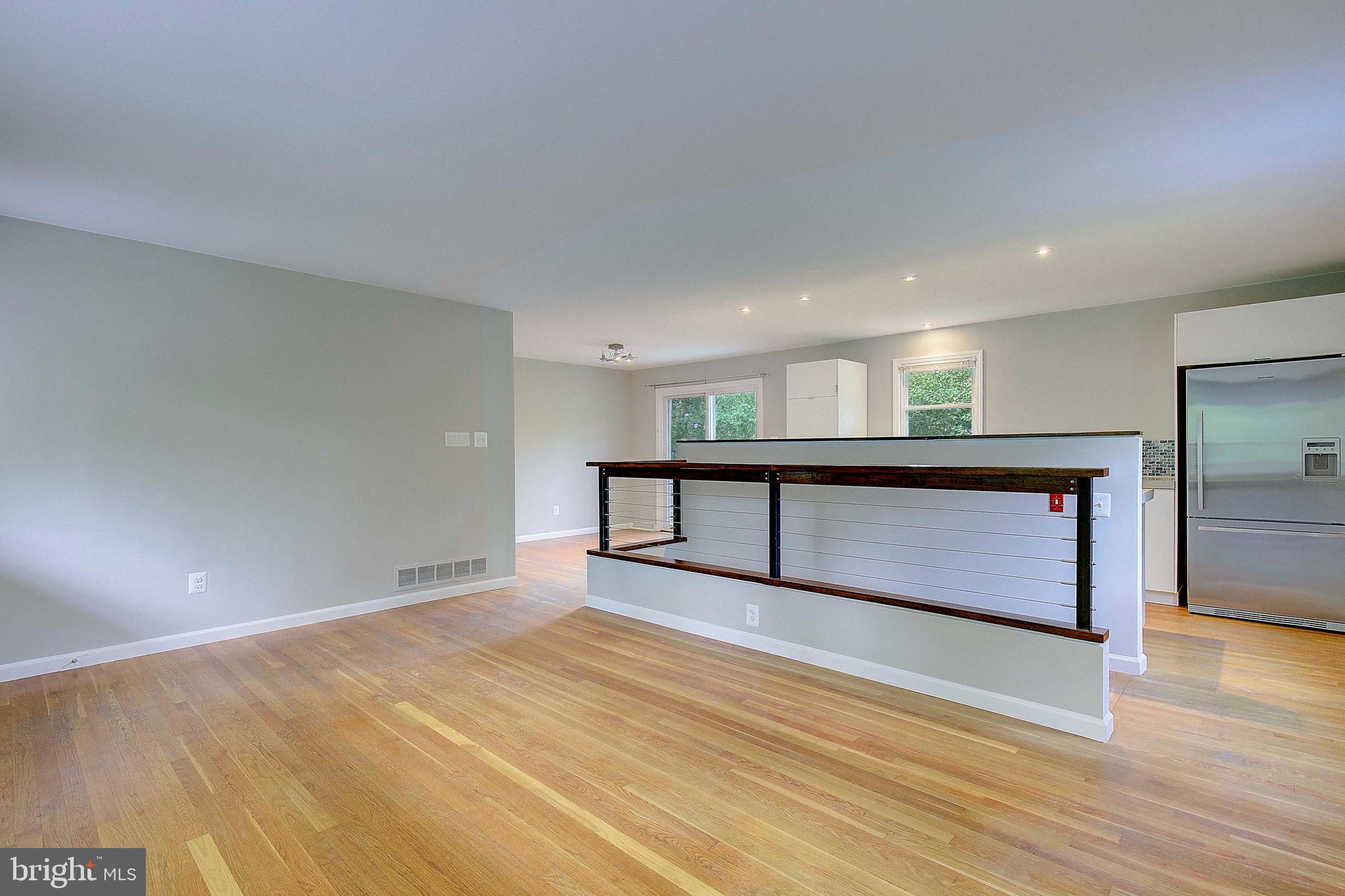 SUNRISE BEACH - Residential