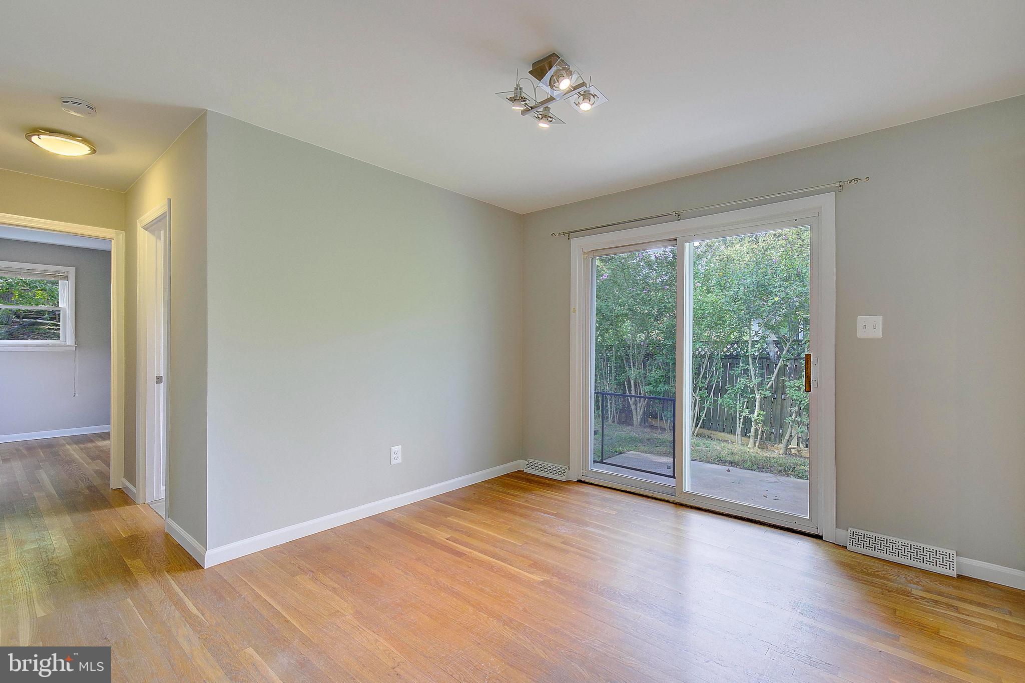 SUNRISE BEACH - Residential