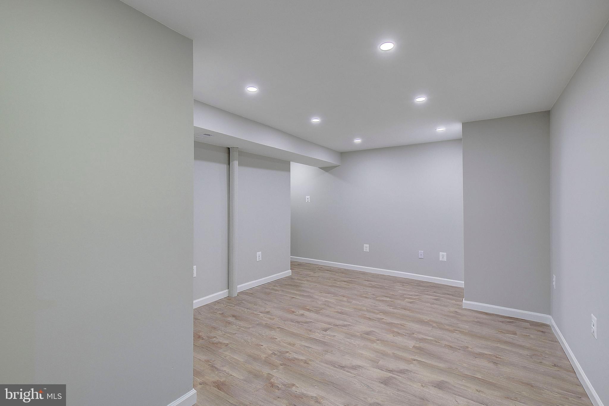 SUNRISE BEACH - Residential